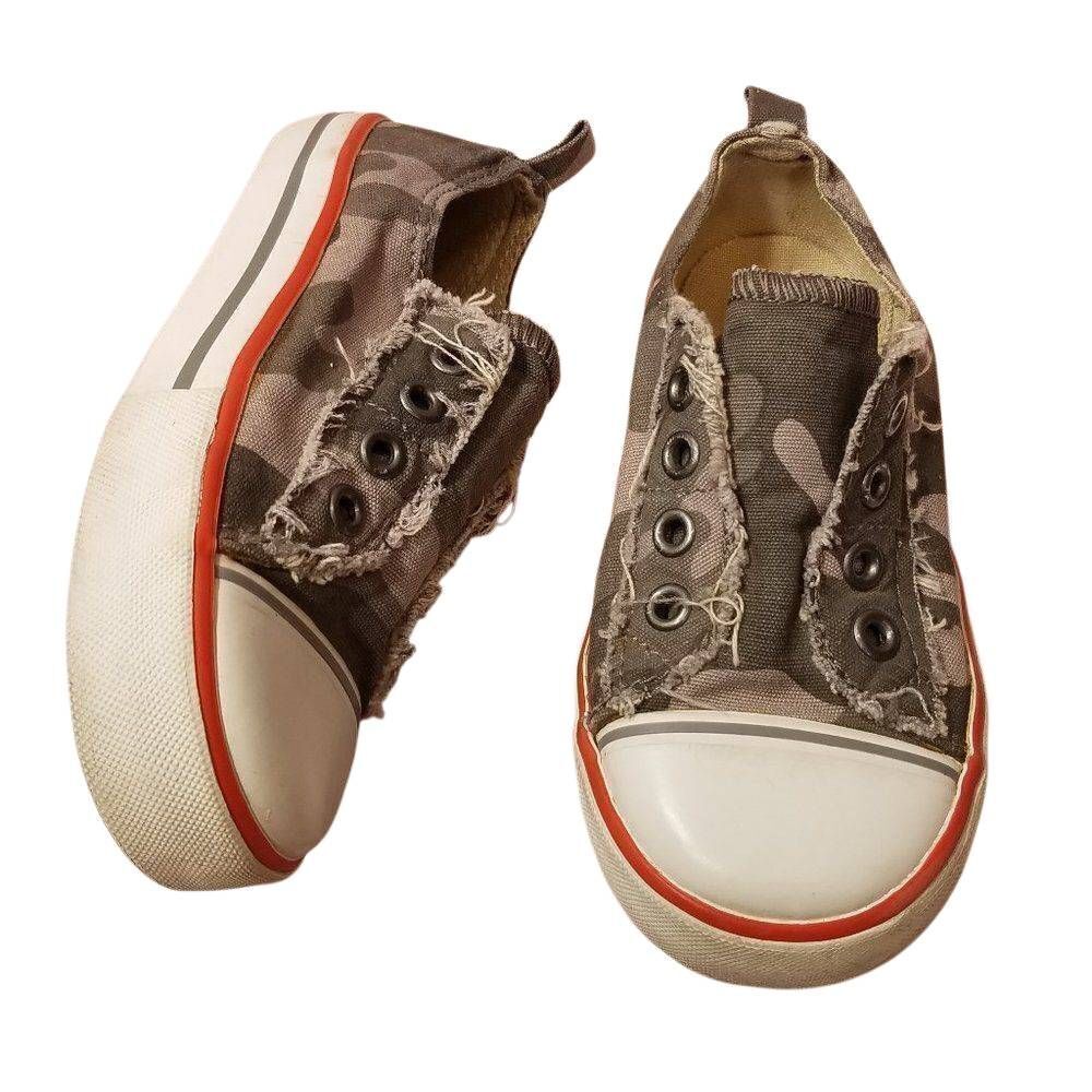 ON slip on sneakers 8